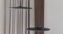 Minimalistyczny nowoczesny apartament od BAJERSOKÓŁ team w jasno szarych i brązowych kolorach