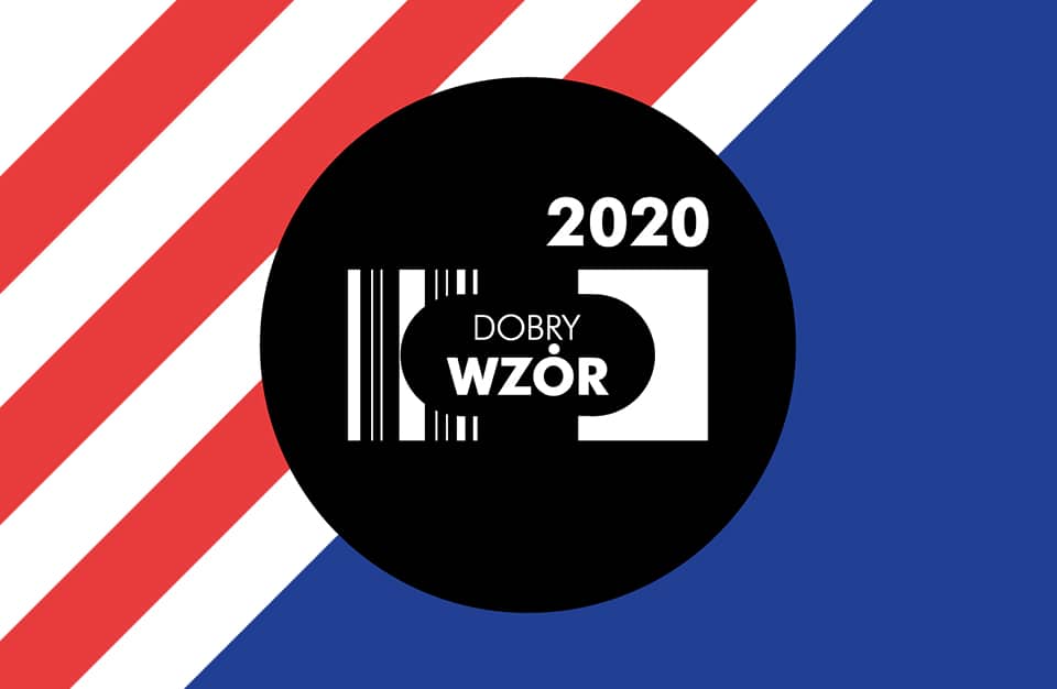 biały logotyp DOBRY WZÓR 2020 w czarnym kole na kolorowym tle