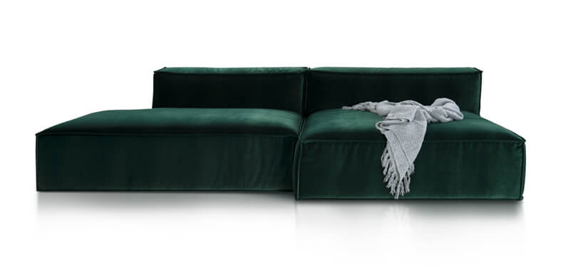 ciemno zielona sofa