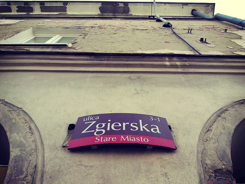 tabliczka z nazwą ulicy w Łodzi - Zgierska